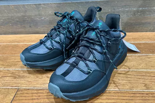 「オシャレさ機能性『リンネル』イチオシY2Kトレンドを抑えたおしゃれスニーカー」の画像