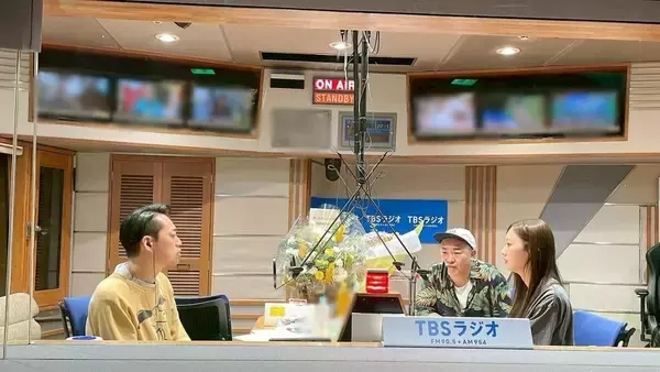 「バナナマン 梅澤美波さん、乃木坂卒業後初登場もバナナムーン名物“アレ”を喰らう」の画像