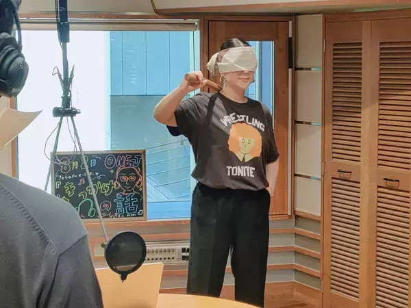 「夏だ！ONE-Jだ！スイカ割だ！チャレンジするのはジェーン・スーさん！」の画像