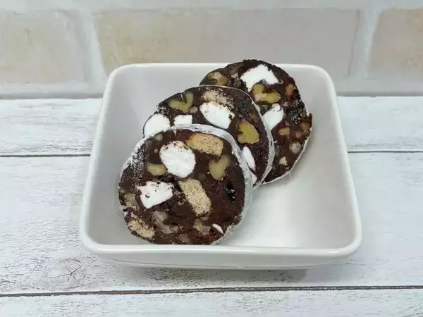 甘さもトッピングも全部自分好み！自宅で自分用に作るチョコレート！