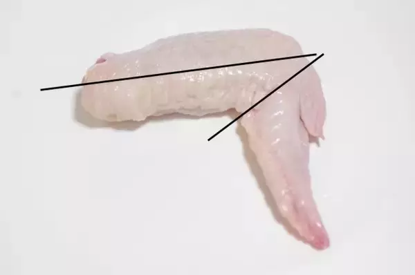 「食べる直前に挽いてほしい"黒胡椒たっぷりの鶏手羽おつまみレシピ"」の画像