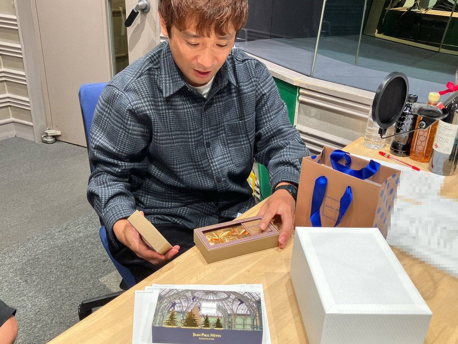 漫画喫茶 極楽村 がバズってます