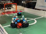 「会場に選手がいない？ロボットで挑むサッカー大会」の画像3