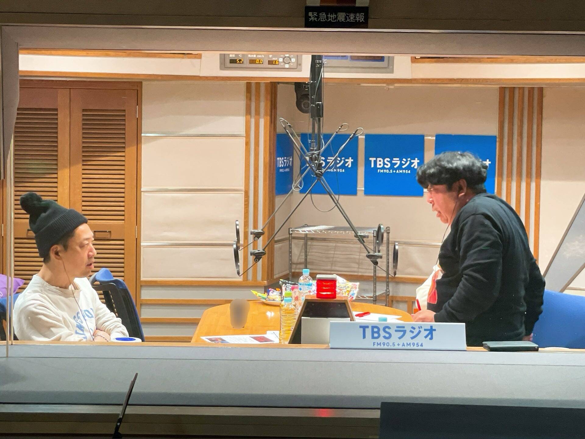 バナナマン「日村、ニューヨークの極寒で１６時間並ぶ！」