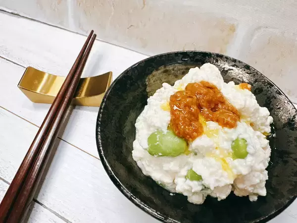 「年末年始で疲れた胃をいたわるレシピ特集【鮭の酒粕ソースほか】」の画像