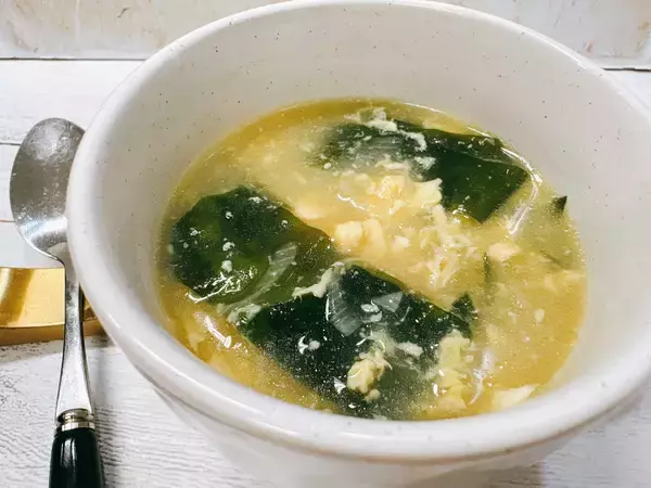 「年末年始で疲れた胃をいたわるレシピ特集【鮭の酒粕ソースほか】」の画像