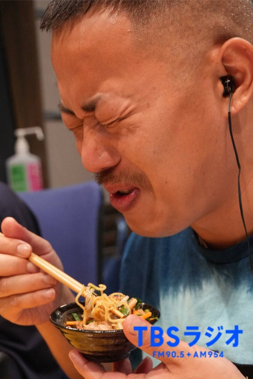 おぎやは”やっぱり、うちの奥さんが作るマルちゃんの塩焼きそばが一番うまい”