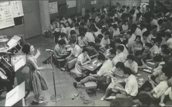 「戦後に誕生　７０年愛される歌声喫茶」の画像