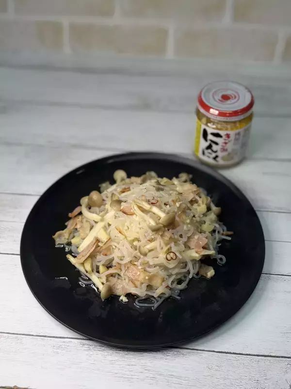 「刻みにんにくで満足感UP！罪悪感ゼロ絶品ヘルシー白滝のペペロンチーノ」の画像