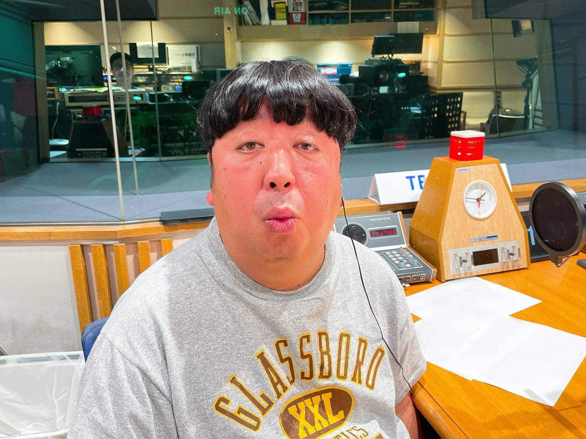 バナナマン”口笛を吹くと目が細くなる？”