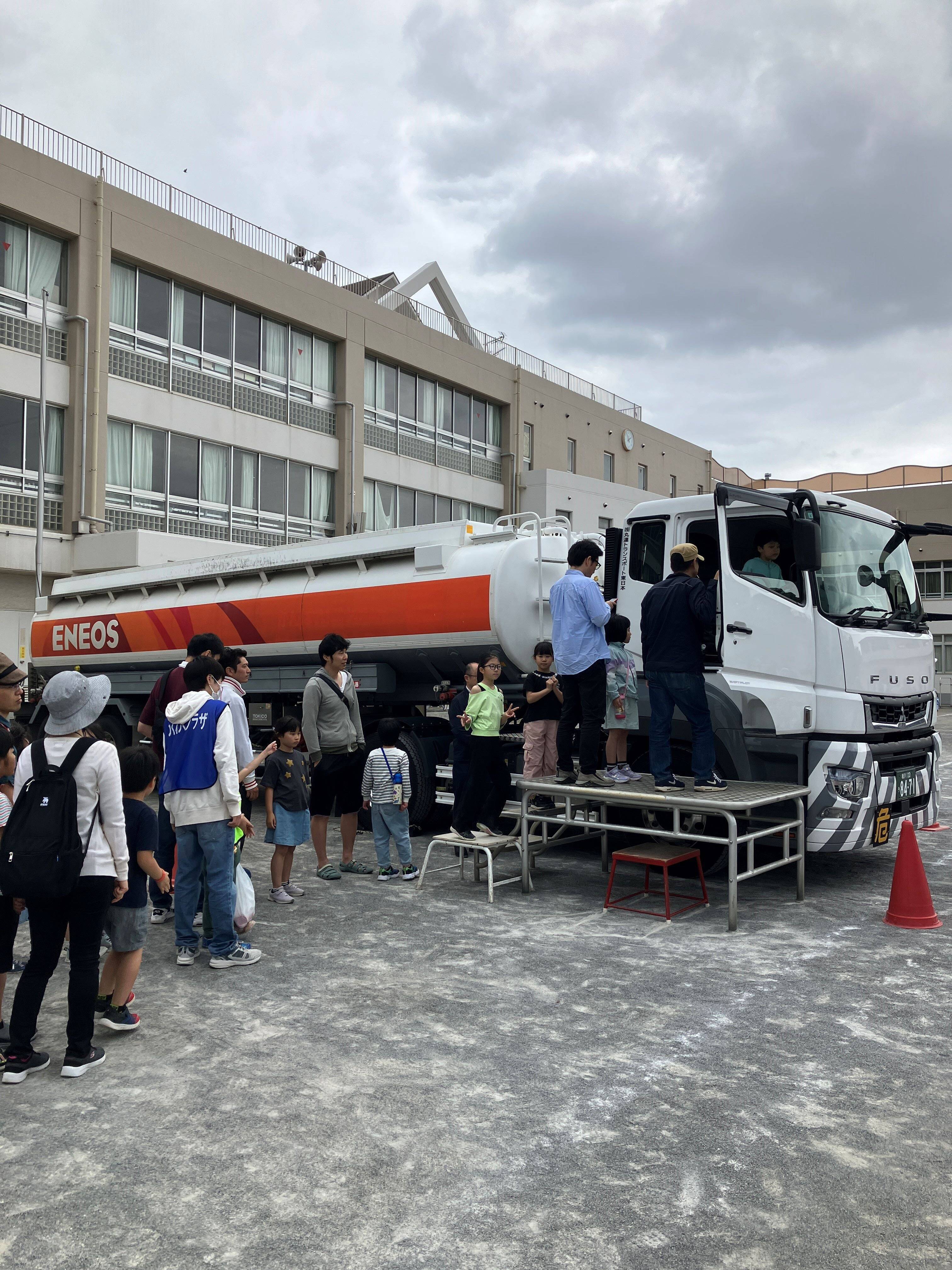 自転車「青切符制度」スタート　巻き込み事故を防げ