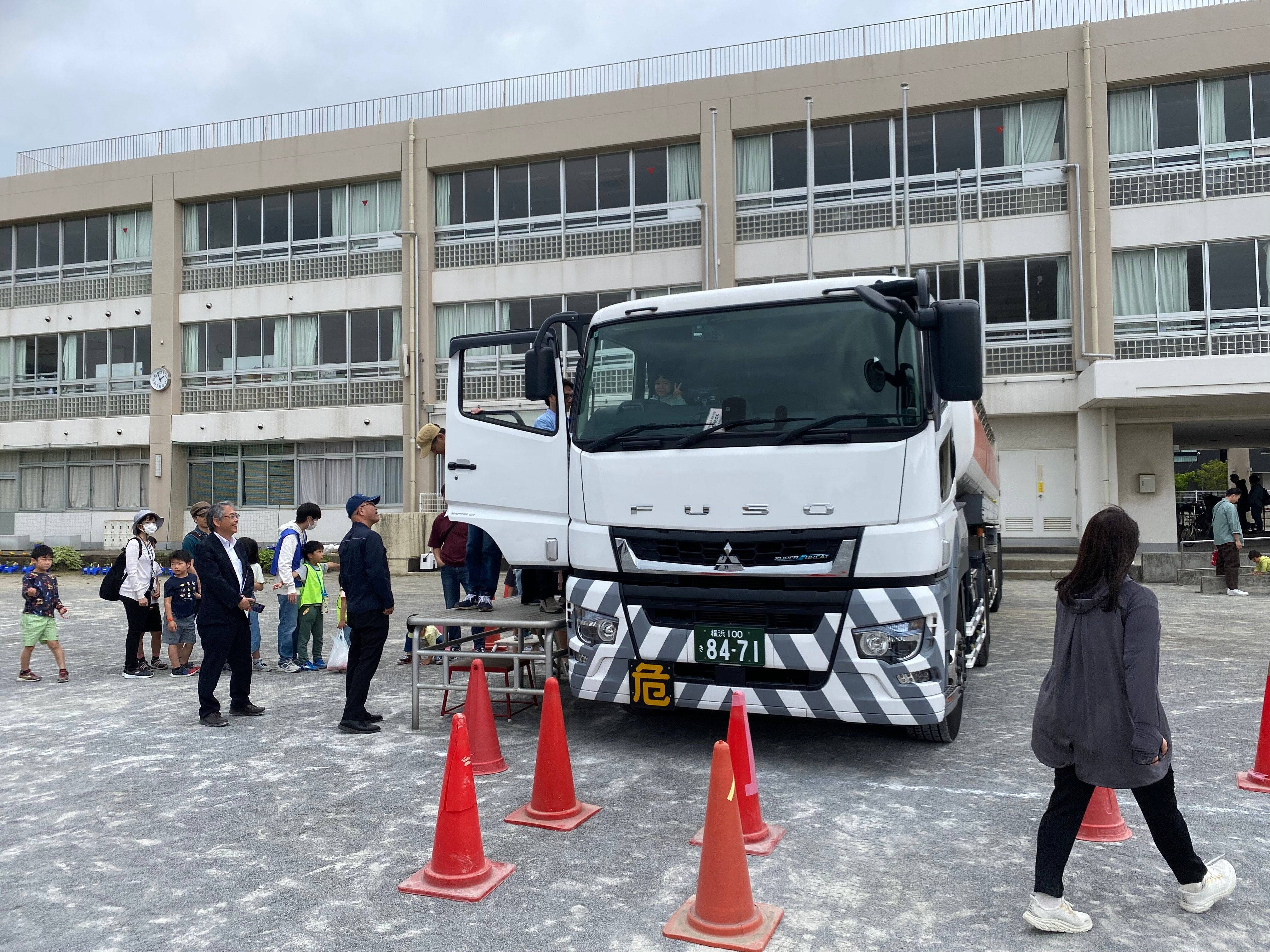 自転車「青切符制度」スタート　巻き込み事故を防げ