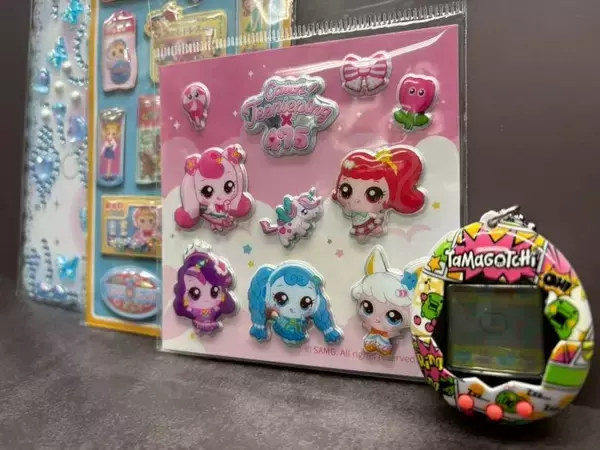 リバイバルブーム中の「シール」「たまごっち」、昔と今での違いとは