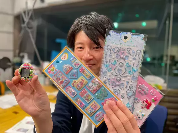 「リバイバルブーム中の「シール」「たまごっち」、昔と今での違いとは」の画像