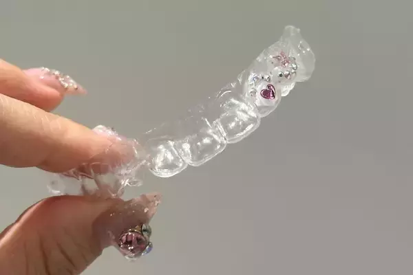 「笑顔が主役　話題のティースジュエリー」の画像