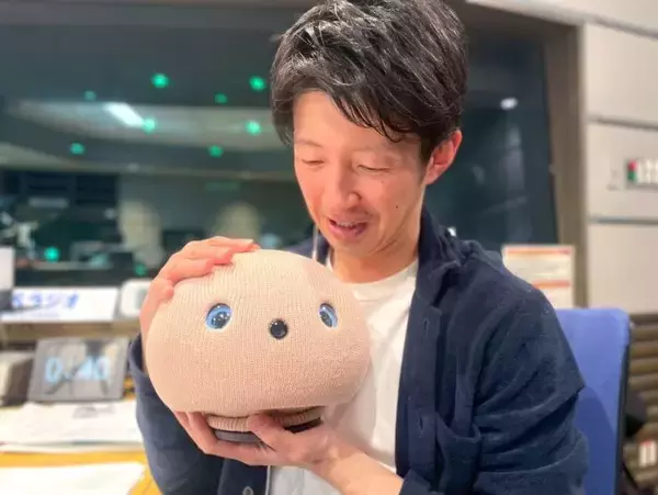 寝言を言ったり、 オナラをしたりするペットロボットが最高の癒しをくれる