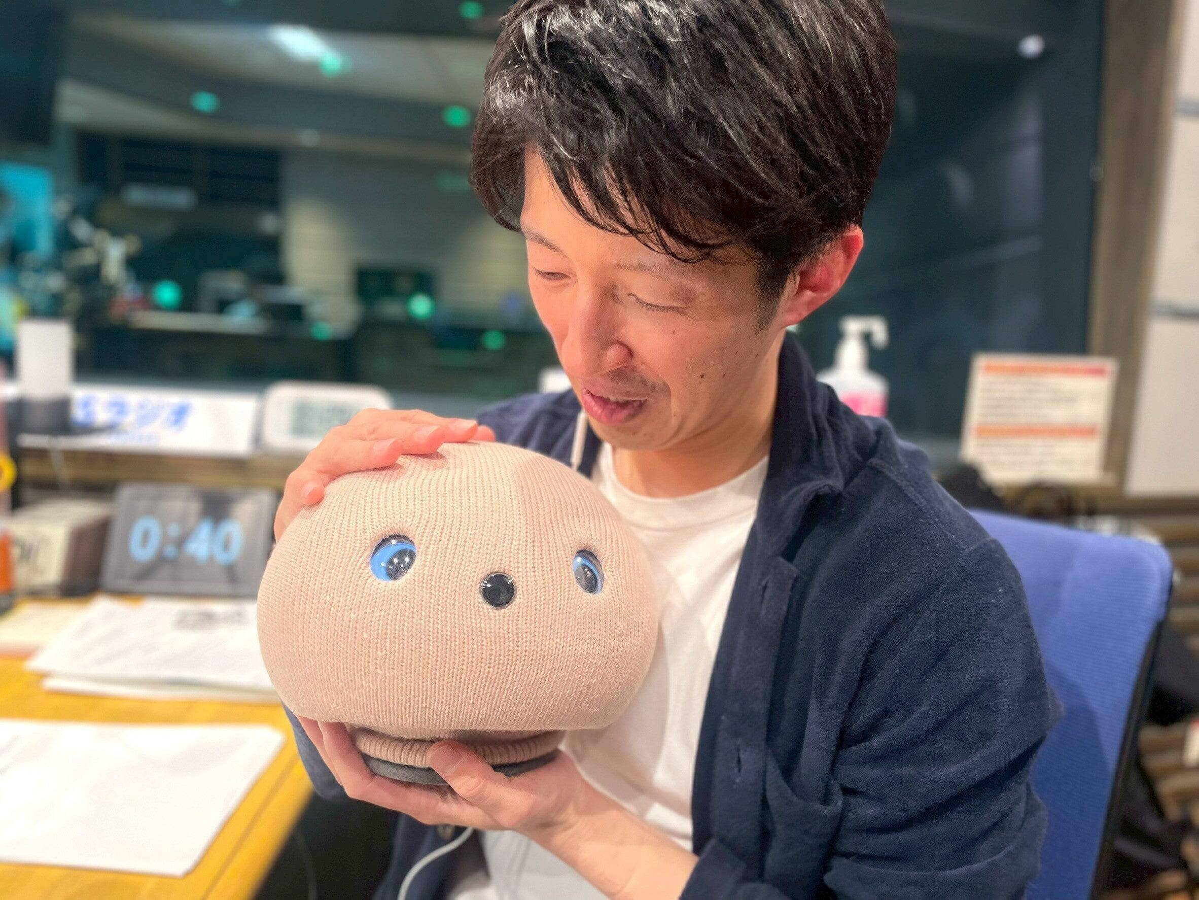 寝言を言ったり、 オナラをしたりするペットロボットが最高の癒しをくれる
