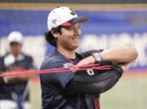 大谷翔平 侍ジャパン合流で全体練習にも参加 “大谷会”熱望の鈴木誠也には「ご飯を食べに行くわけじゃない（笑）」