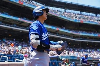 大谷翔平 4打数1安打も後半戦9試合で打率.184 9回の代打交代にロバーツ監督「打球の質はかなり落ちている」