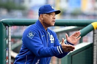 ロバーツ監督が語る大谷翔平の特別な存在「どんな選手とも違う」世界的スターの素顔を絶賛