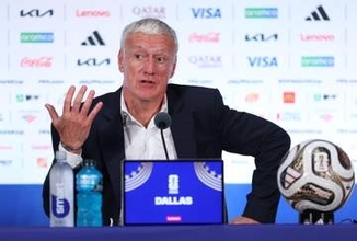フランス代表・デシャン監督「準決勝を務める力量があると思うか？」 レフェリーに苦言【サッカーW杯】