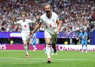 イングランド ハリー・ケインの圧巻2ゴールで逆転勝利！ コンゴとの激闘を制しベスト16進出【サッカーW杯】