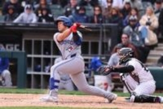 ブルージェイズ岡本和真 4打席連続三振無安打と苦戦 村上宗隆との初対決で課題露呈