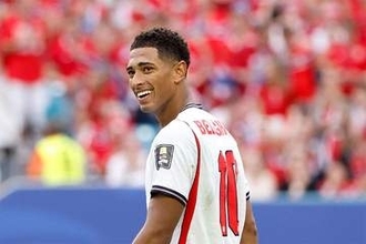 ベリンガム 監督の辛口評価に「...ノーコメントです（笑）」2発で4強導くも会見場和ませる【サッカーW杯】
