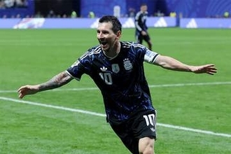 アルゼンチン監督 メッシを史上最高と断言「もう疑いの余地はない」 【サッカーW杯】