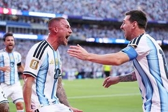 メッシのCKからマック・アリスターが先制ヘッド！アルゼンチンがスイスからリード【サッカーW杯】