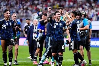アルゼンチン監督勝利宣言「日曜日だけは申し訳ないが、勝ちにいく」スペインとの決勝へ 恩師との頂上決戦【サッカーW杯】