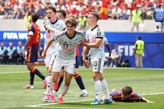 スペイン先制もベルギーがワンチャンスで追いつく！デケテラーレ同点弾 1-1で後半へ【サッカーW杯】