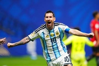 アルゼンチンが0-2からの大逆転劇でベスト8へ！W杯9試合連続ゴールのメッシは歓喜の涙【サッカーW杯】