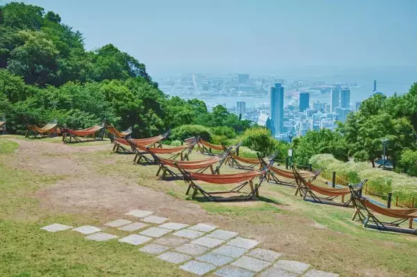 「神戸の街並みを見下ろす絶景テラスエリアが拡大！「ザ・ヴェランダ神戸」がリニューアルオープン」の画像