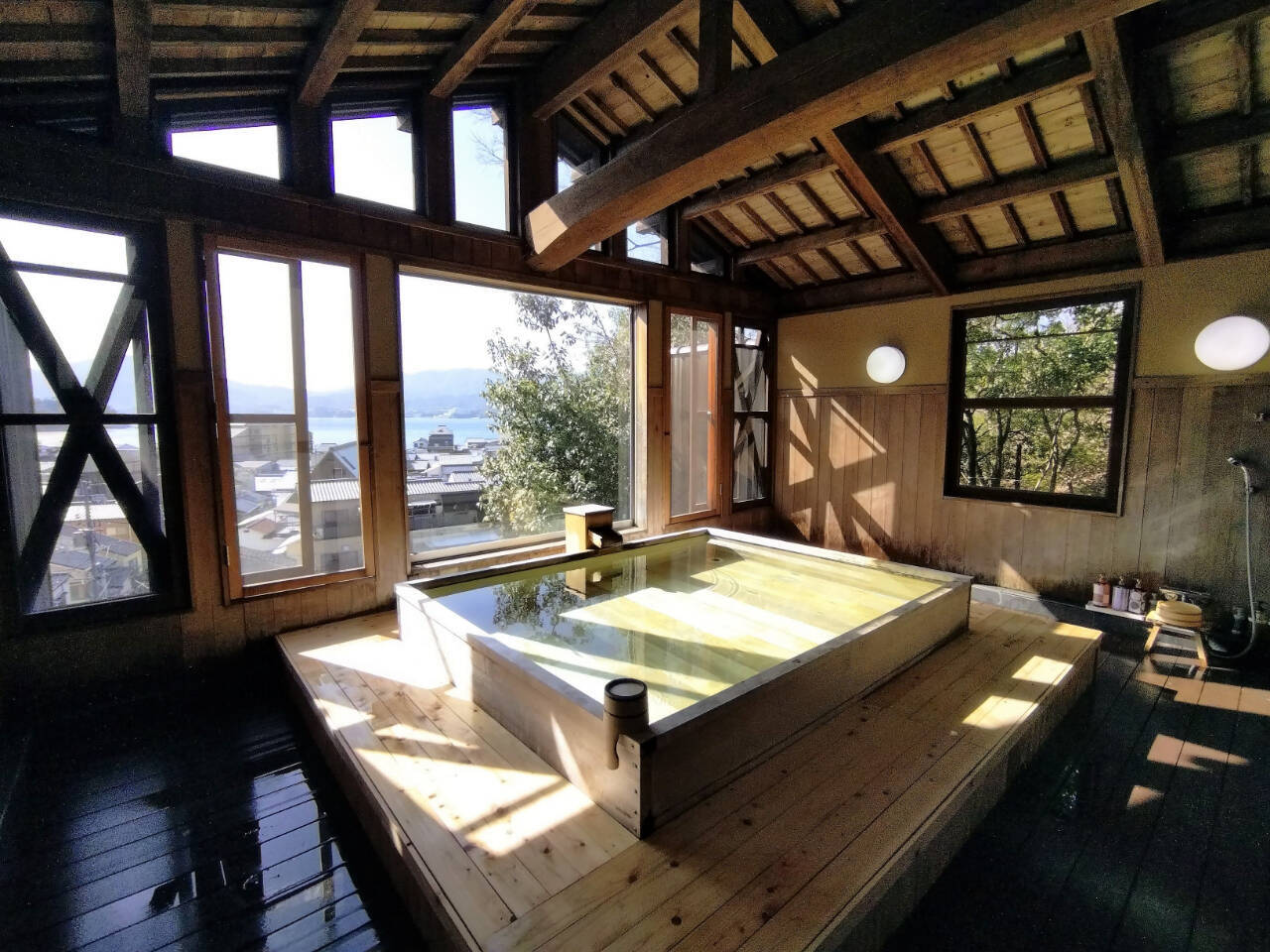 世界遺産の島でプチリゾートが楽しめるホテルに泊まってみた【リブマックスリゾート安芸宮島】