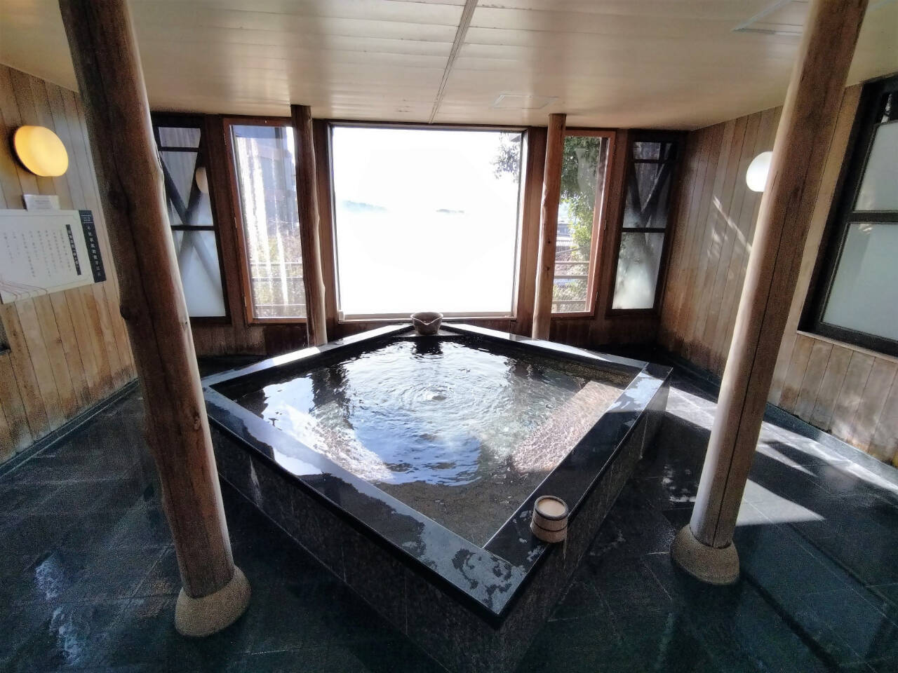 世界遺産の島でプチリゾートが楽しめるホテルに泊まってみた【リブマックスリゾート安芸宮島】