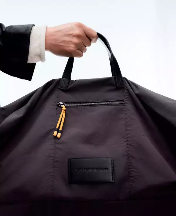 「「シワは受け継がれない。服は受け継がれる。」──スペイン発のファッションブランド、アドルフォ・ドミンゲスの哲学」の画像