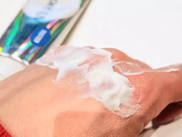 「日焼け止めは通年の時代！ビオレ「呼吸感ベールUV」軽くて快適＆化粧下地としても重宝！」の画像