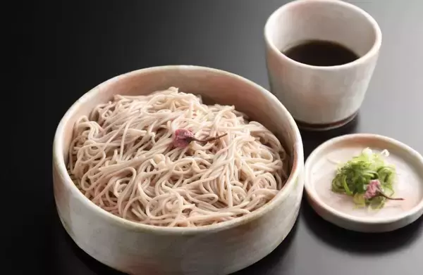 「【京都・宇治で桜とグルメを楽しむ】宇治川沿いの飲食店＆お土産処3店舗でお花見フェア開催」の画像