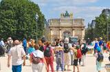 「エッフェル塔やルーブル美術館に長蛇の列！観光客が戻りつつあるパリの今」の画像5