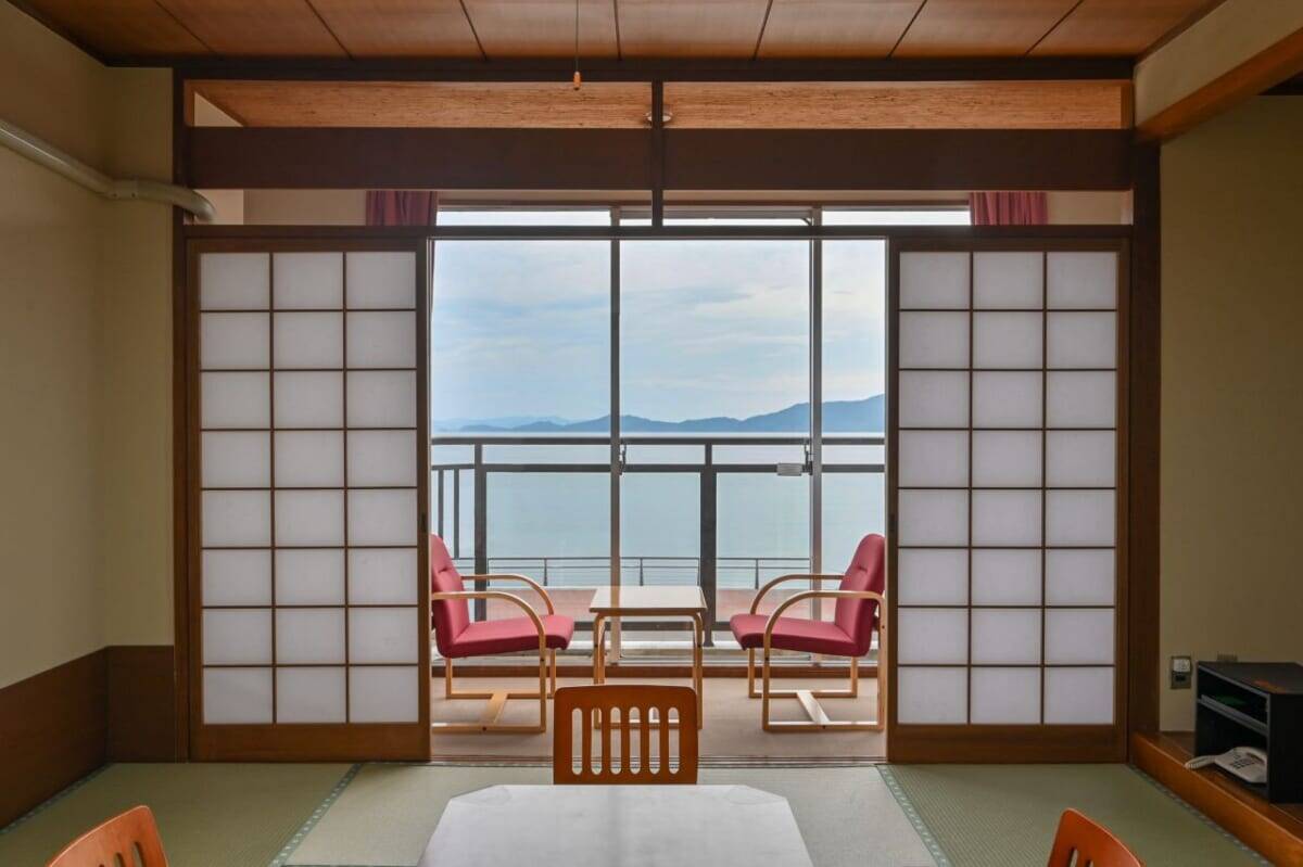 【熊本の温泉宿・湯の児温泉 海と夕やけ】最大1万円の宿泊補助あり！「でかくっか水俣キャンペーン」対象プランの予約受付中