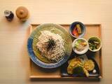 「もちもち食感と至高ののどごし！愛知県産小麦×あご出汁の「生ひやむぎ専門店 穂の間」オープン」の画像1