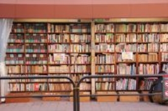 全国から100店以上！「全ニッポン古本博覧会 in 千代田のさくらまつり」東京古書会館・小川広場にて