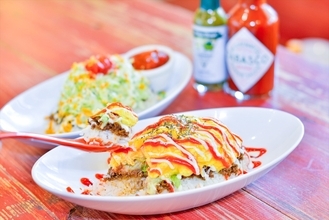 沖縄国際通り・桜坂に「タコライスcafe きじむなぁ」3月オープン！看板メニューのオムタコも