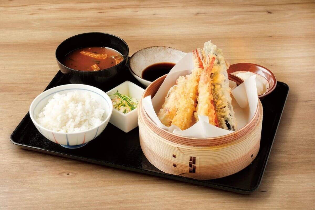 京都で行列の絶えないサクサク天ぷらが大阪に！限定メニュー・にぎわい天盛りも｜天ぷら寿司海鮮 米福