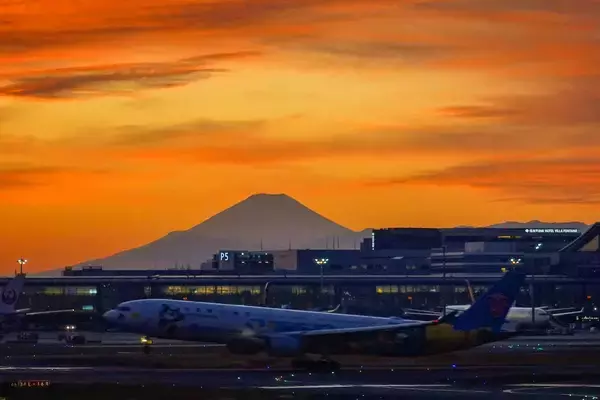 「【なぜ私だけが“決定的瞬間”を撮れたのか】英国「PPA Awards」で「Cover of the Year」を受賞した富士山撮影秘話」の画像