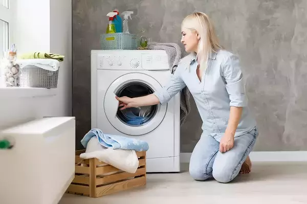 「【フランスなるほど雑学13】シャンプーすると髪がパサパサに !?フランスの水事情」の画像