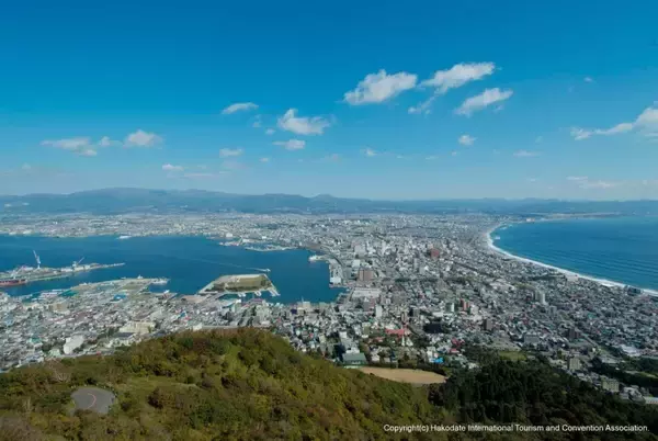 「【函館の観光スポットを巡るバスツアー】効率よし＆ガイド付き！函館山・元町・五稜郭を半日でまわる」の画像