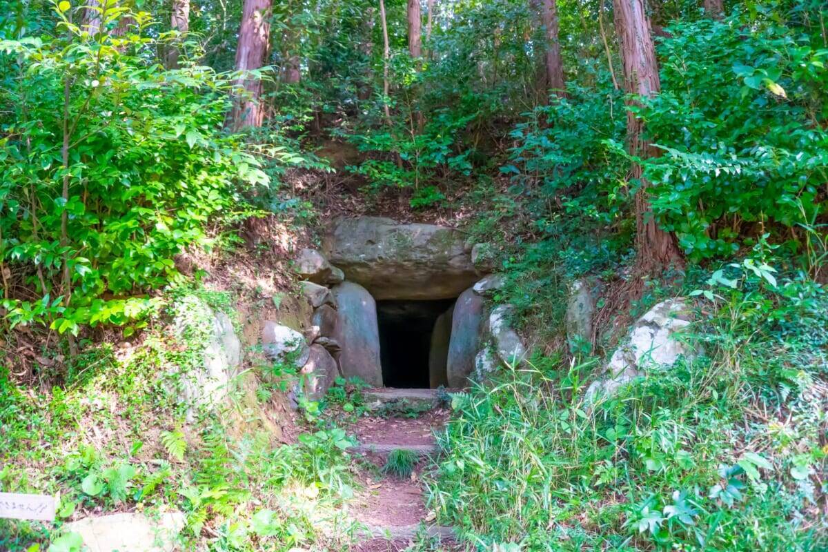 「古墳って実はおもしろい！」古墳シンガー・まりこふんと行く壱岐の古墳の魅力に触れる旅