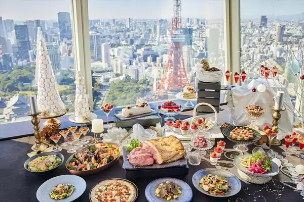 「フレッシュ苺も食べ放題！約15種類のスイーツがそろう「XEX 冬のストロベリーブッフェ」開催」の画像